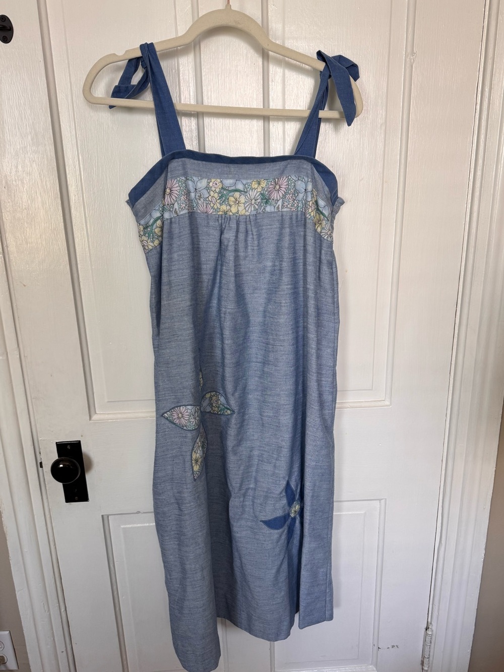 Vintage Chambray Blue Tie-Shoulder Sundress with Floral Appliqué